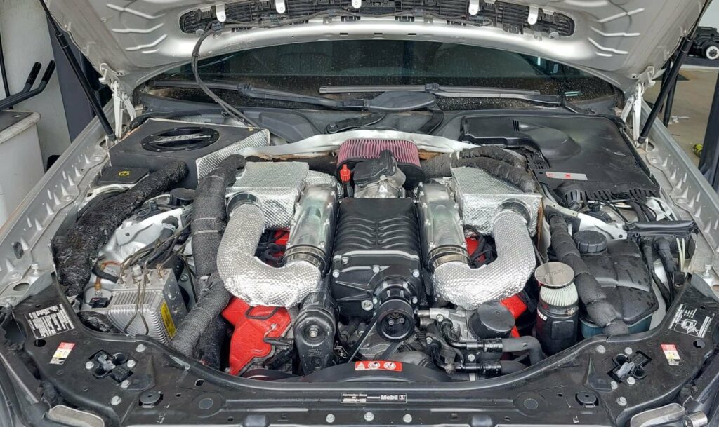 VRP whipple supercharger upgrade with billet surge tanks for the M113k AMG including E55, SL55, G55, and CLS55